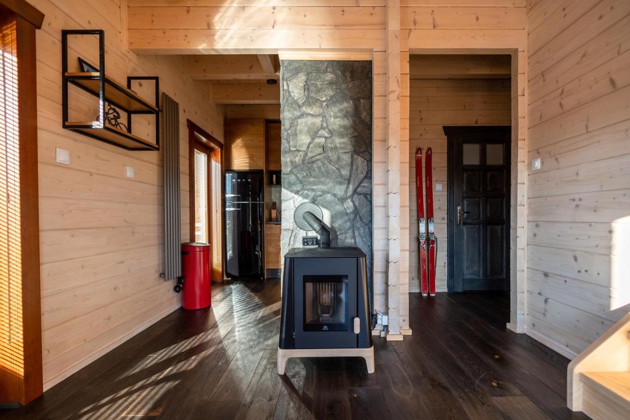 Houten Vakantiewoning "Reisnaarpolen" Royaal Ontbijt, Sauna En Hottub Чарна Гура Екстер'єр фото