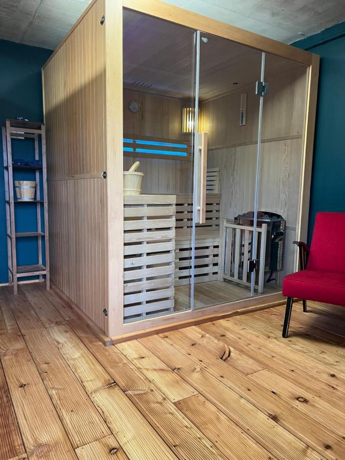 Houten Vakantiewoning "Reisnaarpolen" Royaal Ontbijt, Sauna En Hottub Чарна Гура Екстер'єр фото