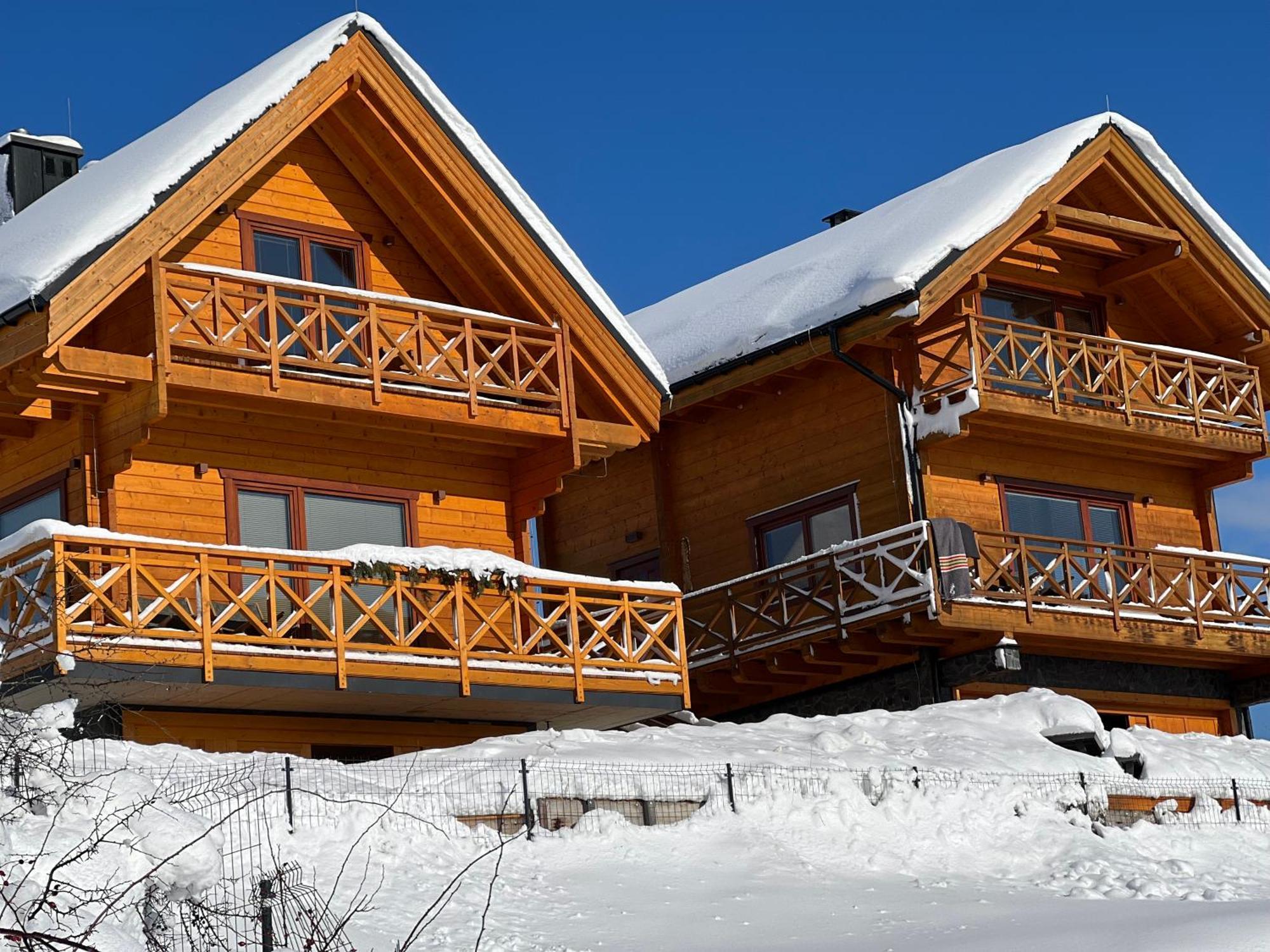 Houten Vakantiewoning "Reisnaarpolen" Royaal Ontbijt, Sauna En Hottub Чарна Гура Екстер'єр фото