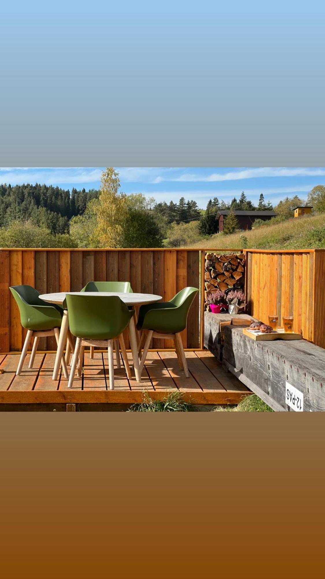 Houten Vakantiewoning "Reisnaarpolen" Royaal Ontbijt, Sauna En Hottub Чарна Гура Екстер'єр фото