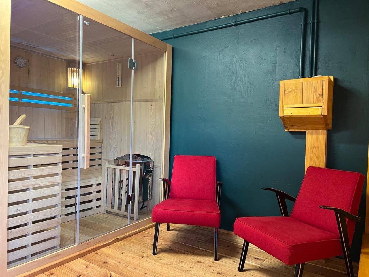 Houten Vakantiewoning "Reisnaarpolen" Royaal Ontbijt, Sauna En Hottub Чарна Гура Екстер'єр фото