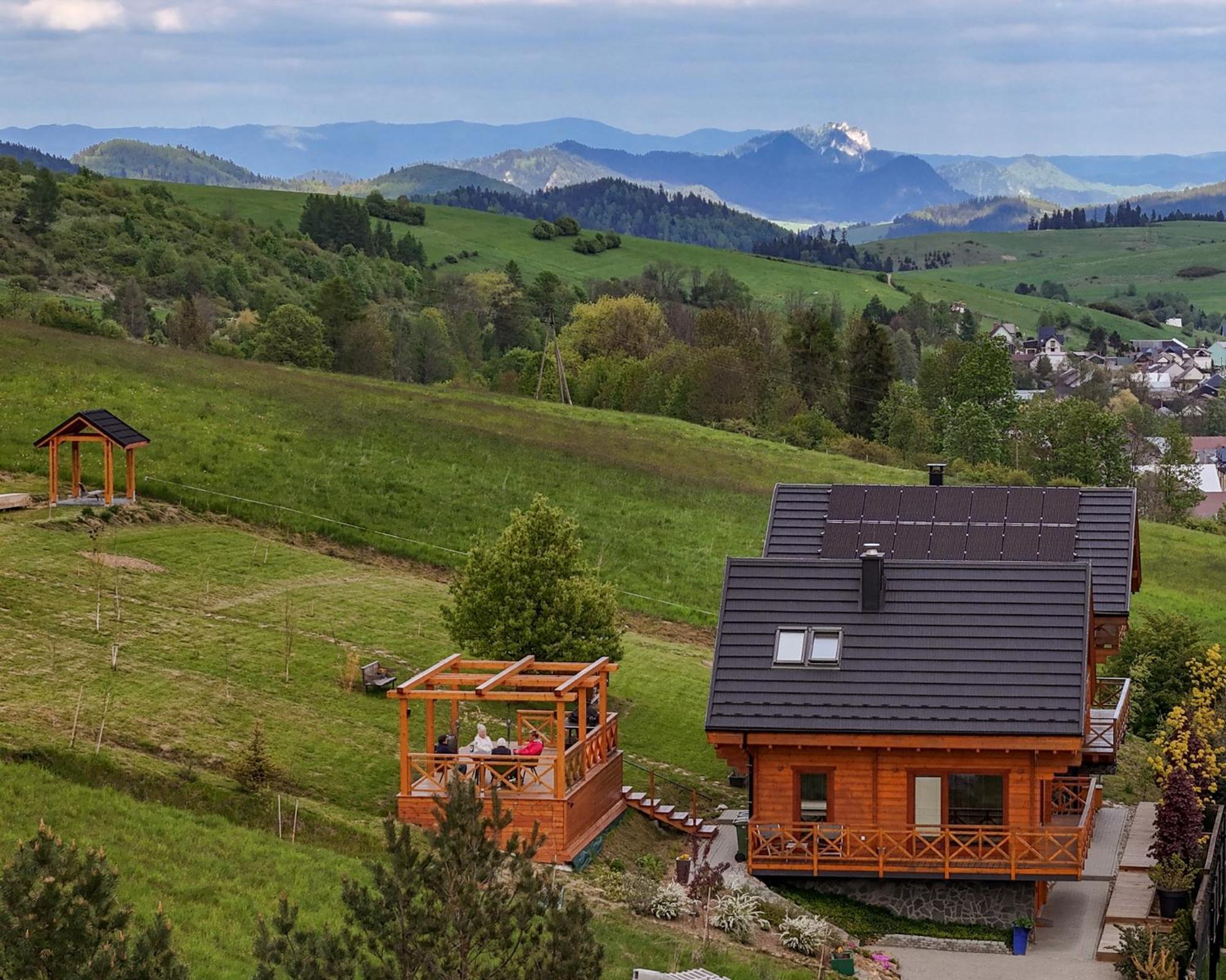 Houten Vakantiewoning "Reisnaarpolen" Royaal Ontbijt, Sauna En Hottub Чарна Гура Екстер'єр фото