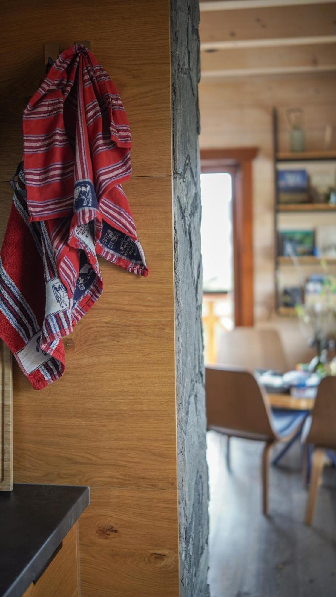 Houten Vakantiewoning "Reisnaarpolen" Royaal Ontbijt, Sauna En Hottub Чарна Гура Екстер'єр фото