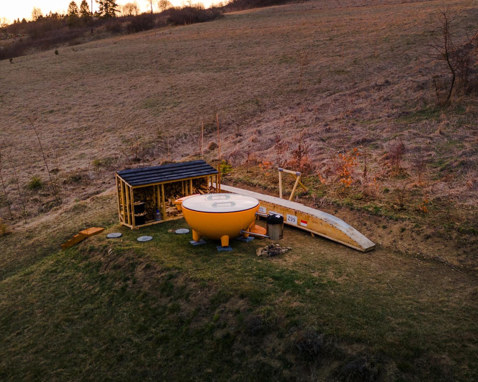 Houten Vakantiewoning "Reisnaarpolen" Royaal Ontbijt, Sauna En Hottub Чарна Гура Екстер'єр фото